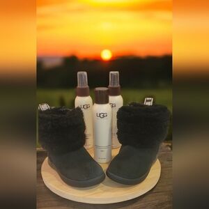 Ugg Toddler Sheepskin & Sherpa boots with side zipper